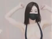 Gadis Korea menari telanjang